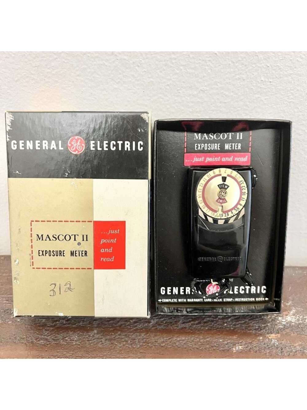 General Electric Mascot II Exposure Meter w/ Box Vintage GE Light Meter